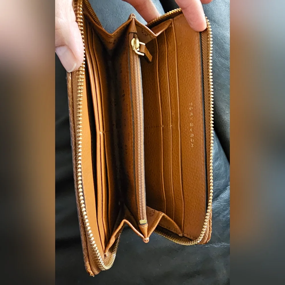 Tory Burch Tan Leather Long Wallet with Tassel EUC - Picture 15 of 16